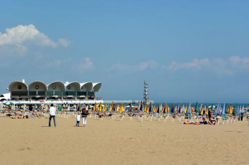 [Lignano: benvenuti nella “Florida d’Italia”]