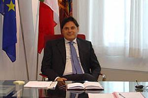 [Tagliati i fondi per il turismo]