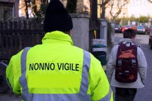 [Bullismo a scuola, a Torre di Mosto arrivano i nonni vigilantes anche in pullman]