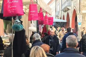 [Gli Ambulanti di Forte dei Marmi a Portogruaro]