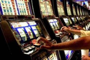 [Astinenza da gioco d’azzardo: attivo un supporto telefonico e un indirizzo e-mail]