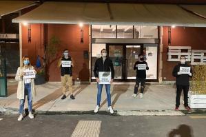 [Commercianti di Portogruaro in protesta: “Fateci riaprire”]