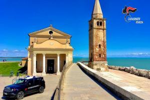 [Danneggiavano bus e hotel a Caorle: individuata la baby gang]