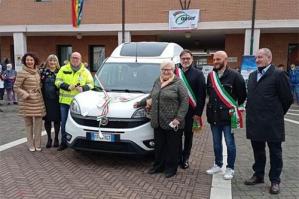 [Nuovo automezzo per il Circolo Auser Volontariato LA.CA.SA ]
