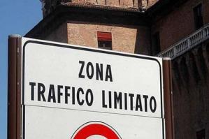 [Caorle: ZTL serale dal 1 giugno al 18 settembre]