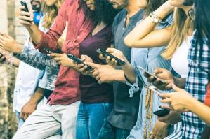 [Dipendenze digitali nei ragazzi: una serie di incontri per i genitori]