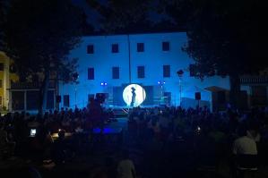 [Spettacoli teatrali all’aperto con la 20ª edizione del “Teatro nelle frazioni”]