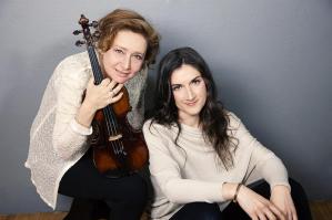[Il Duo violinistico Berinskaya-Danelon nei luoghi dell’arte  di Cintocaomaggiore]