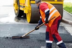 [Nuovi interventi di sistemazione delle strade comunali]