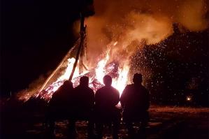 [Nell'attesa della Befana stasera si bruciano le Casere]