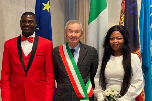 [Matrimonio in municipio per Julius, uno dei 