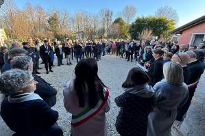[Dedicata a Ottorino Fava la nuova piazza di Fratta]