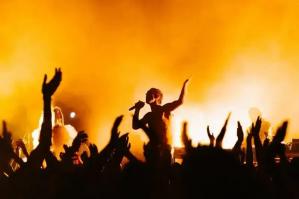 [Sexto ‘Nplugged,  tra intimità e sperimentazione sonora]