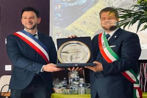 [Un nuovo passo nel percorso di gemellaggio tra Teglio Veneto e Lafox]