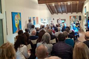 ["Facciamo festa!" a Pramaggiore con il finissage della mostra dedicata a Mario Pauletto]