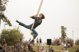 [Bibione: il grande circo contemporaneo accende lâestate]