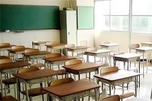 [Scuole italiane tra rinnovamento e carenze: lo stato di materiali didattici e arredo scolastico]