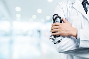 [San Michele al Tagliamento accoglie il nuovo medico di base: il dottor Ahadji Kodzo Amegbo]