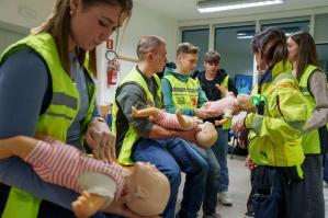 [Studenti in prima linea per la sicurezza: il Liceo “XXV Aprile” tra i protagonisti del progetto “On the Road”]