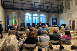 [Il Rotary di Portogruaro impegnato contro i rischi della rete]