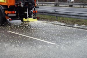 [Freddo e abbassamento delle temperature: potenziata l’attività di spargimento di sale]