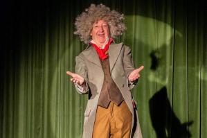 [La 25^ edizione di “Carnevale a teatro” porta in scena lo spettacolo “Stand Up Balasso”: monologhi e risate con l'attore Gigi Mardegan]