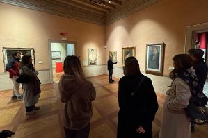 [La mostra &acirc;��Artisti alle Biennali&acirc;�� apre ai giovani]