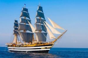 [L&acirc;��Assemblea dei Marinai celebra la cultura del mare e apre le porte al pubblico]