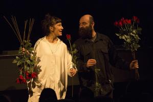 [“La bella o la bestia”: i bambini incontrano l'arte contemporanea a teatro]