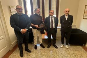 [Balneazione in bassa stagione, carenza di addetti al salvataggio: confronto in Regione]
