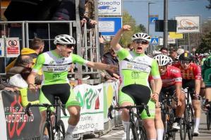 [Giovani campioni: Riccardo Roman illumina la scena del ciclismo giovanile]