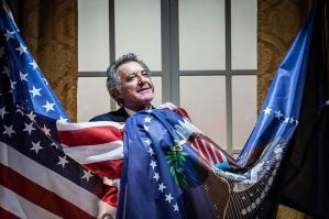 [Commedia, satira, attualità: Luca Barbareschi  protagonista di “November” chiude la stagione 2025/26 del Russolo]