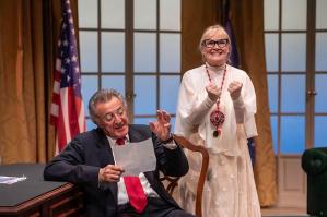 [Commedia, satira, attualità: Luca Barbareschi  protagonista di “November” chiude la stagione 2025/26 del Russolo]