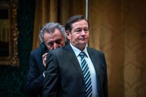 [Commedia, satira, attualità: Luca Barbareschi  protagonista di “November” chiude la stagione 2025/26 del Russolo]