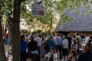 [Un paddock tra i vigneti: grande successo per la seconda edizione di AperiGP, l'evento di Cantina Mazzolada e SIC58]