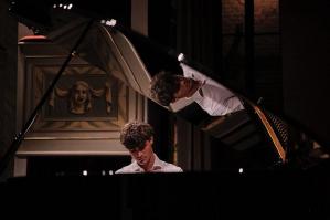 [Giovani talenti e grandi compositori: successo per L'Età dell'Oro del Pianoforte]