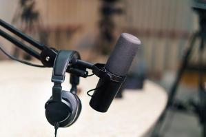 [“Radio Swarm”: le emozioni dei giovani del progetto Kintsugi 14-24 diventano un podcast]