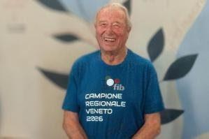 [La Bocciofila portogruarese &acirc;��O. Rubbazzer&acirc;�� in collaborazione con l&acirc;��AUSER premia Bruno Bozza: campione regionale di bocce]