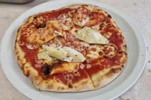 [Alla Francescon si sfornano ricordi: un viaggio tra le regioni d'Italia attraverso la pizza]