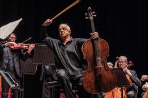 [Giovanni Sollima e l'Orchestra Sinfonica Nazionale della RAI inaugurano stasera il 44° Festival Internazionale di Musica di Portogruaro]